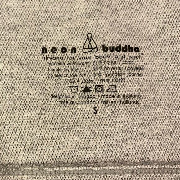 Neon Buddha Small Oversized Chunky Wood Buttons Soft Gray Logo Cardigan Pullover - Picture 2 of 11